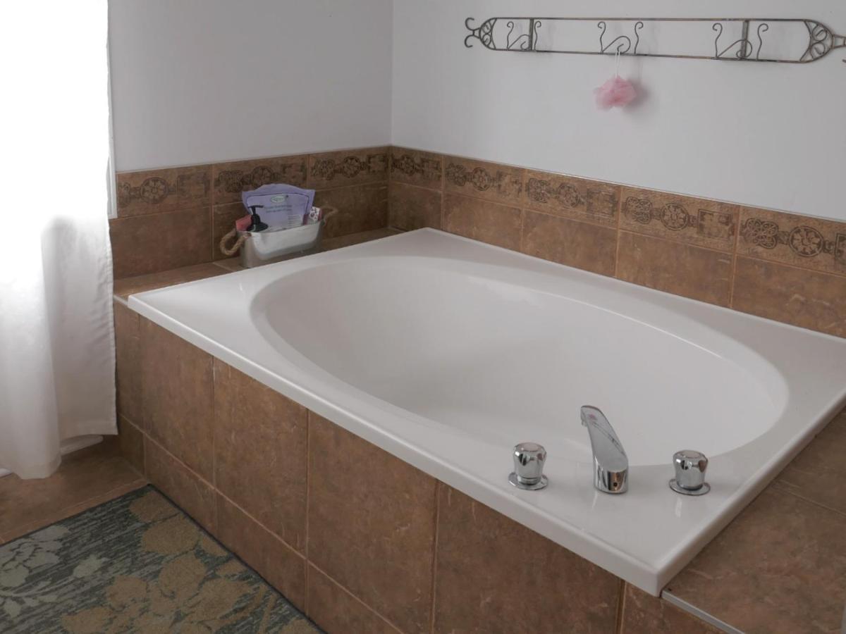 Beautiful waterfront home Gatineau Extérieur photo